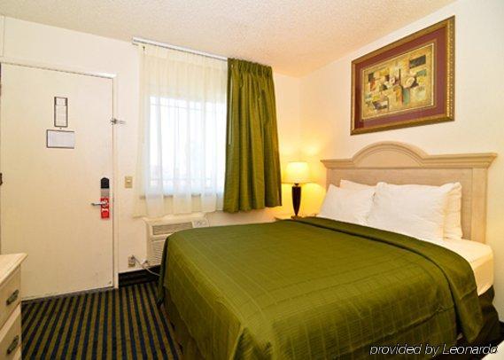 Super 8 By Wyndham San Diego Hotel Circle Habitación foto